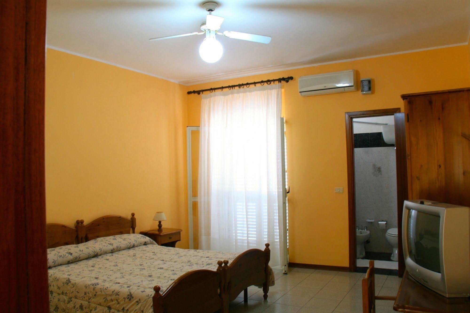 Hotel La Perla Tropea Kültér fotó